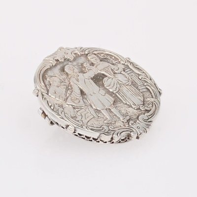 Broche en argent scène de danse baroque