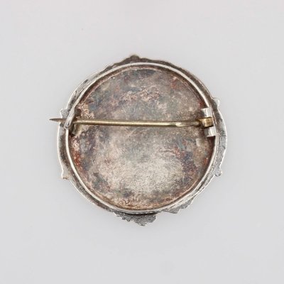 Broche en argent scène de danse baroque