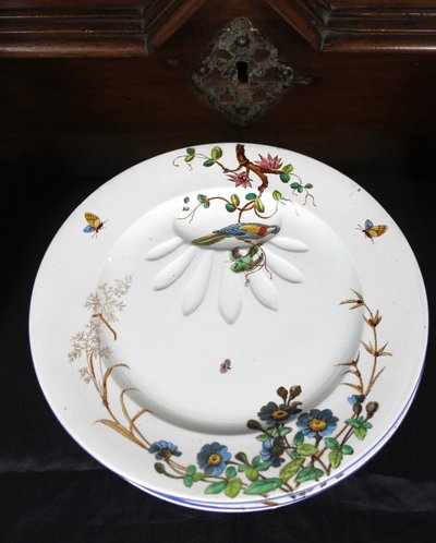 Service à viande en faïence fine de Bordeaux décor Nella oiseaux et fleurs japonisant ép. 19ème