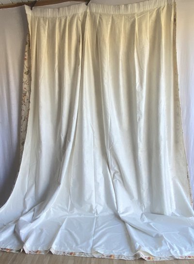 3 Paires de rideaux en coton et lin à motif floral – XXᵉ siècle