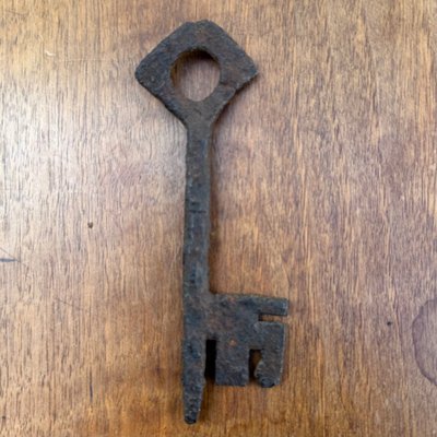 Clé Haute Époque en fer forgé