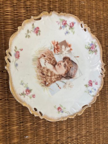 Pair of porcelain plates