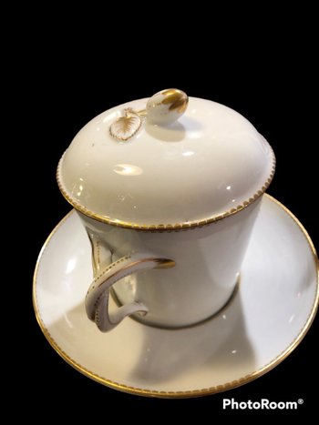 Trembling cup - Porcelain - Manufacture de Locré Paris - Circa 1760