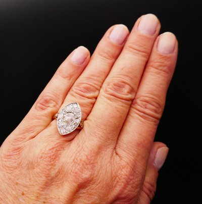 Importante Bague Marquise Diamants Taille Rose, Or Et Platine.