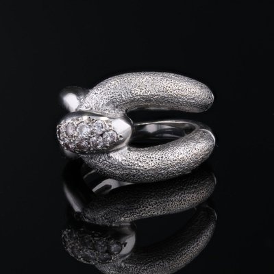 Bague or blanc diamants agrafe