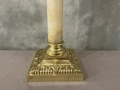 Base per lampada a olio in bronzo e alabastro del XIX secolo