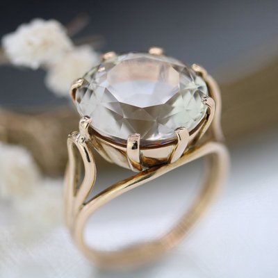 Anello vintage con berillo giallo