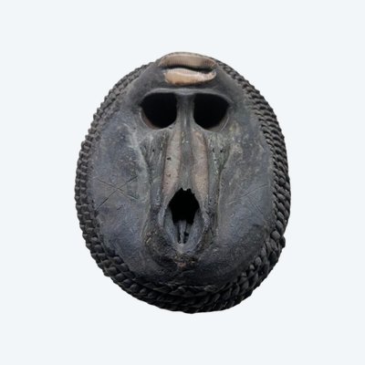 Reliquiario a forma di teschio di scimmia