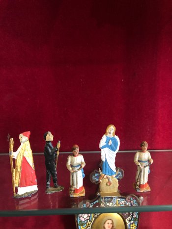 Set of 9 religious subjects