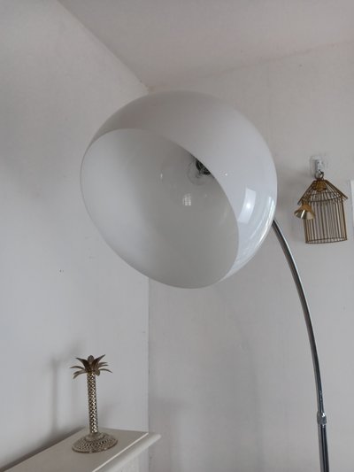 Lampadaire Agemob arc chrome