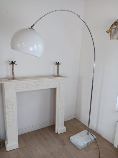 Lampadaire Agemob arc chrome