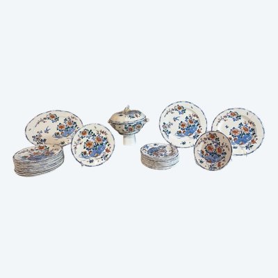 Gien Manufaktur. Steingut-Speiseservice, Dekor „Hahn und Pfingstrose“. 28-teilig