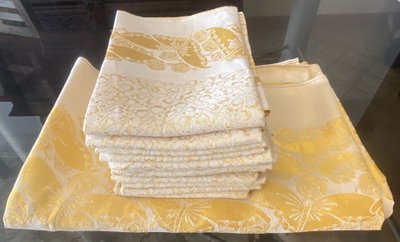 Nappe et ses 12 serviettes de table – reflet or sur fond crème   