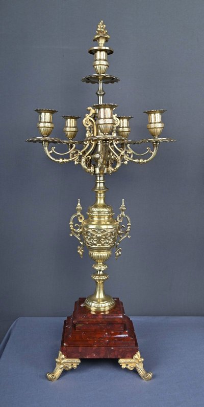 Ein Paar bedeutender Bronzeleuchter im Renaissancestil – 1920