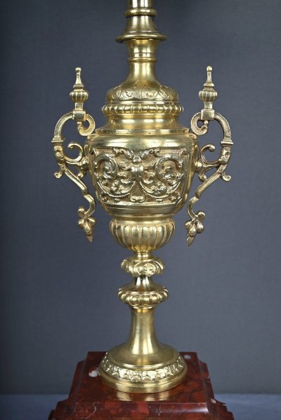 Ein Paar bedeutender Bronzeleuchter im Renaissancestil – 1920