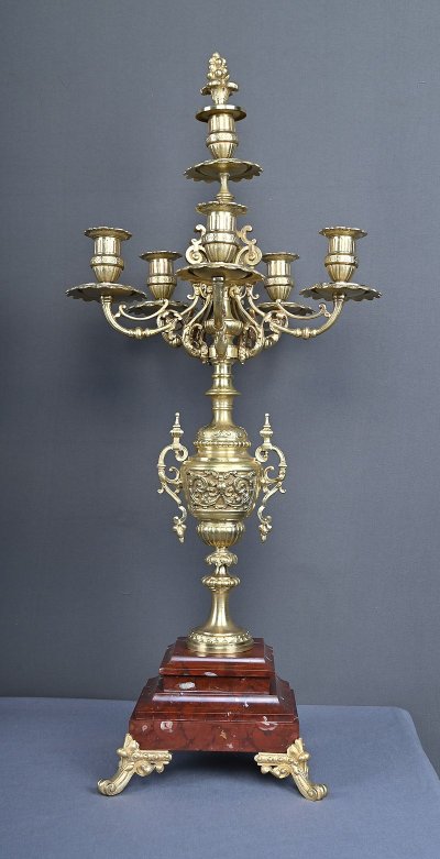 Ein Paar bedeutender Bronzeleuchter im Renaissancestil – 1920