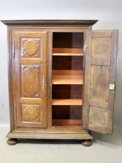 Armoire Louis XIII, petites proportions