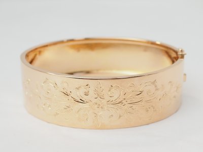 Bracciale antico con disegno floreale in oro rosa