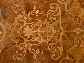 Table Violonée en bois précieux, époque Napoléon III – Milieu XIXe 