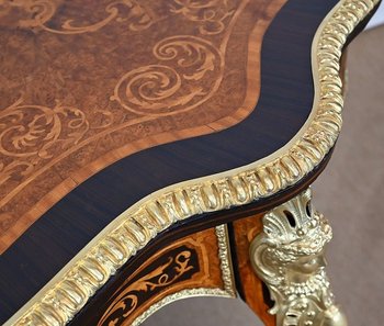 Table Violonée en bois précieux, époque Napoléon III – Milieu XIXe 