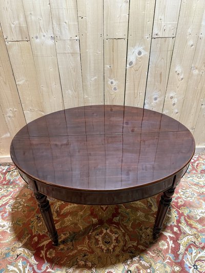 Louis Philippe oval mahogany dining table