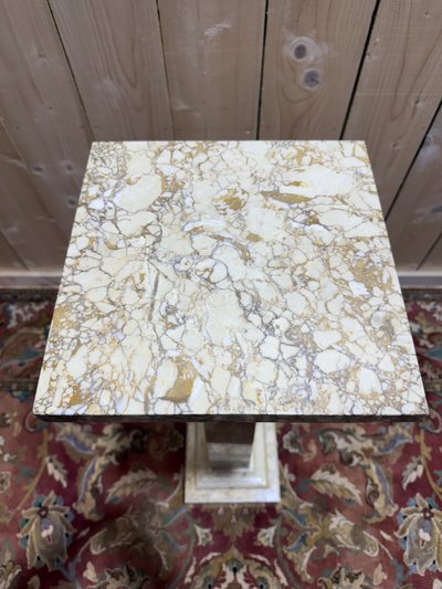 Bolster - Marble presentation column