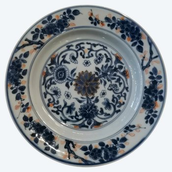 Beautiful porcelain plate of the Imari India Company, China 18th century