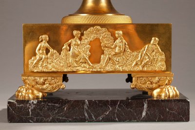 Centre de table brûle-parfum en bronze doré et marbre, époque Empire
