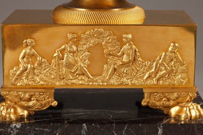Centre de table brûle-parfum en bronze doré et marbre, époque Empire