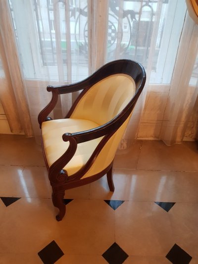 Paire de fauteuils gondole en palissandre .Epoque Charles X.