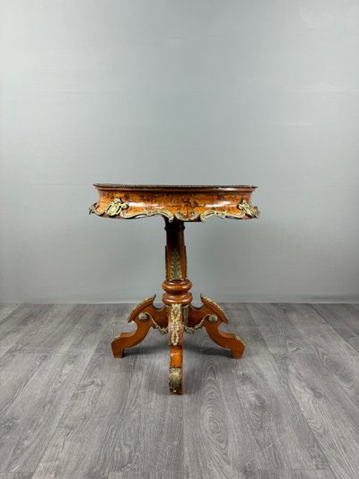 Table guéridon de style Louis XV, XXe siècle