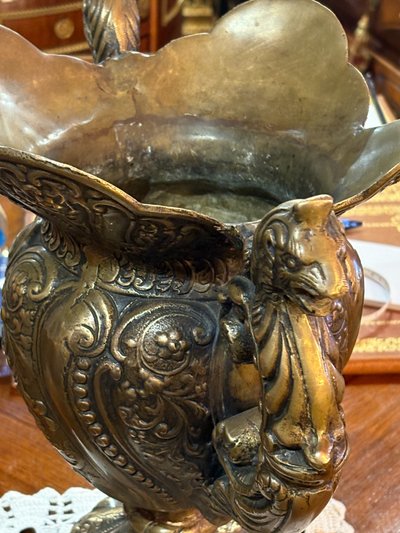 Bronze cup, 18th century