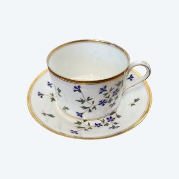 Tazza da tè in porcellana.