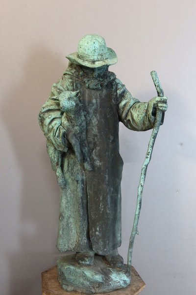 Bronze sculpture "Shepherd and his lamb" dated 1905 and signed
