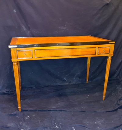 Table Tric-trac en acajou blond , fin époque Louis XVI - avec ses bougeoirs