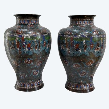 Ein Paar großer Vasen aus Cloisonné-Emaille, Japan - 19. Jahrhundert