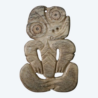 Seltene Tiki aus Walknochen, Neuseeland.