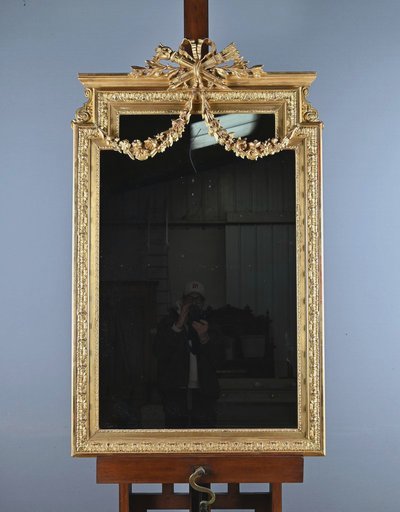 Grande specchio in legno dorato, stile Luigi XVI - seconda metà del XIX secolo