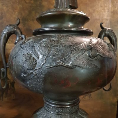 Grande Paire De Pots Couverts Et Prises En Statuettes Attr. Miyao Bronze époque Meiji