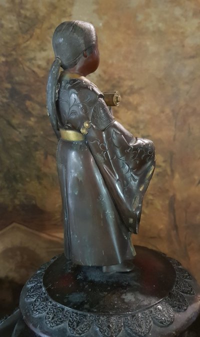 Grande Paire De Pots Couverts Et Prises En Statuettes Attr. Miyao Bronze époque Meiji