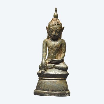 Birmania, XVIII secolo, Buddha in bronzo in posizione bumisparsha mudra