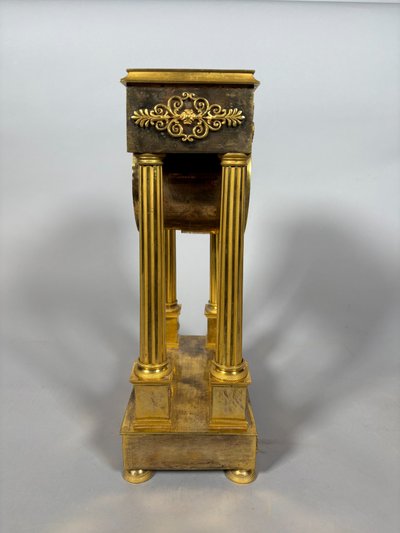 Bronze portico clock from the Empire period, 19th century