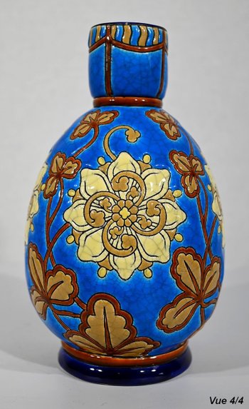 Small Vase with Flowers decoration in Lonwgy enamels - Early XXth century