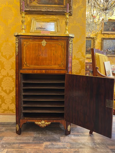 Sekretär aus Palisander und Amarant, Louis-XVI-Zeit, um 1780