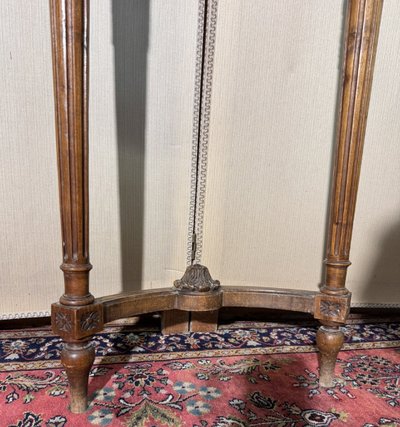 Console demie lune de style Louis XVI en bois sculpté