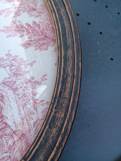 Large domed glass medallion frame