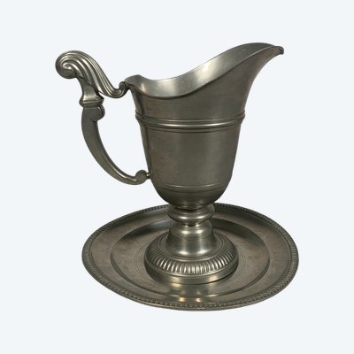 Aiguière Casque En étain Style XVIIème Siecle