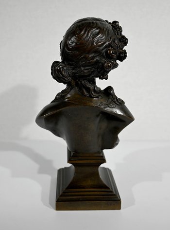Bronzo "Giovane donna incoronata di fiori" dopo J.C. Marin - XIX secolo