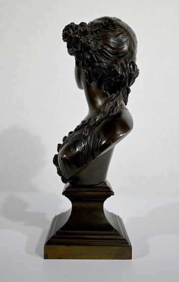 Bronzo "Giovane donna incoronata di fiori" dopo J.C. Marin - XIX secolo