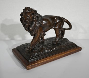 Lion walking" regulator after E. Delabrierre - 1900